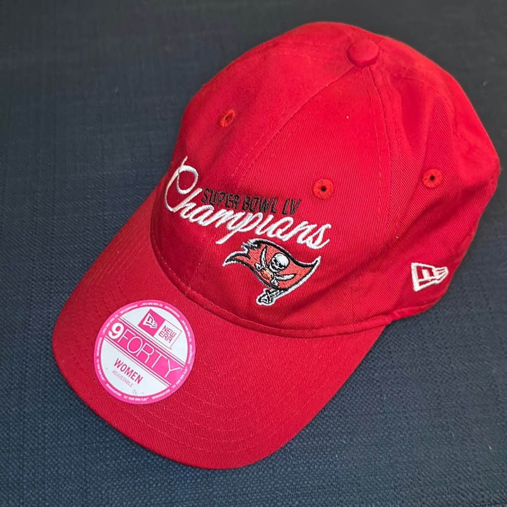 New Era Women’s Red Buccaneers hat (adjustable)